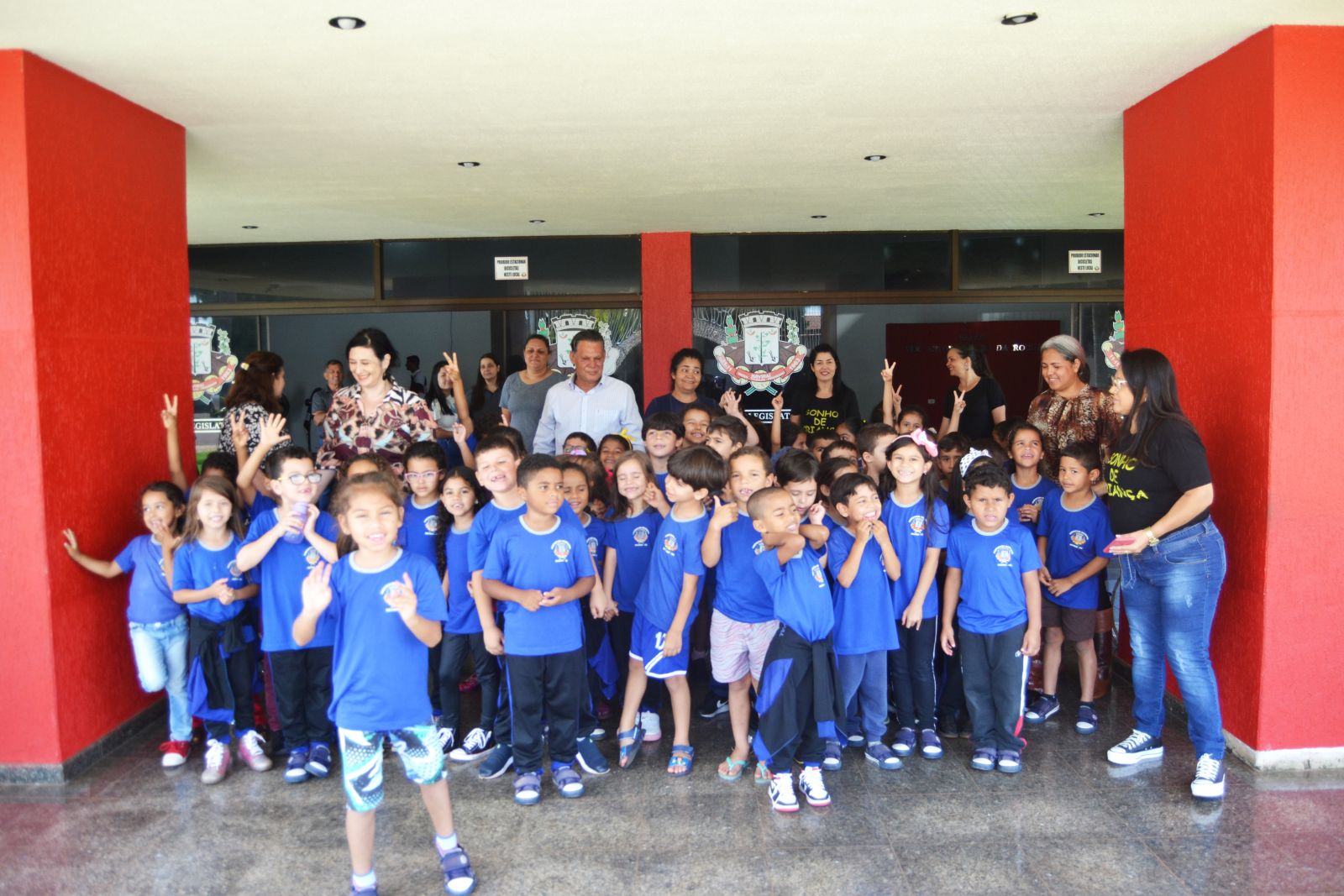 Prof. Vereador e alunos do Jardim III do CIEI Sonho de Criança