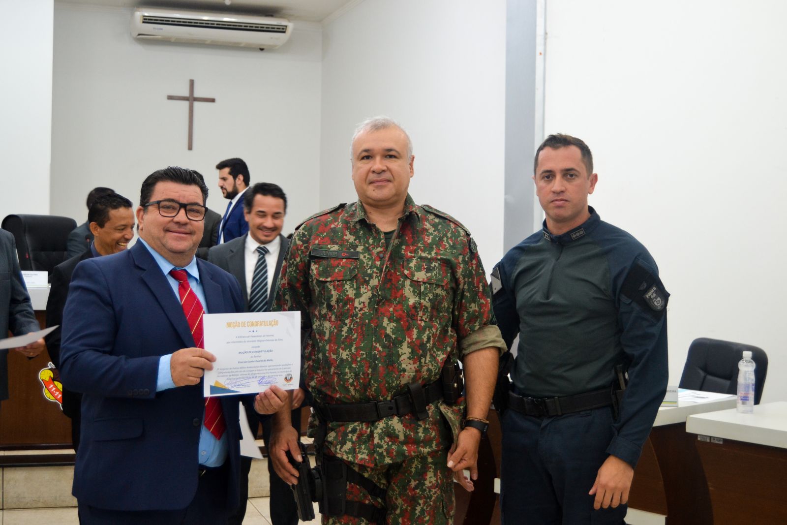 Vereador José Roberto, 2° Sargento PM Emerson Junior Duarte e Tenente-Coronel João Paulo Chink