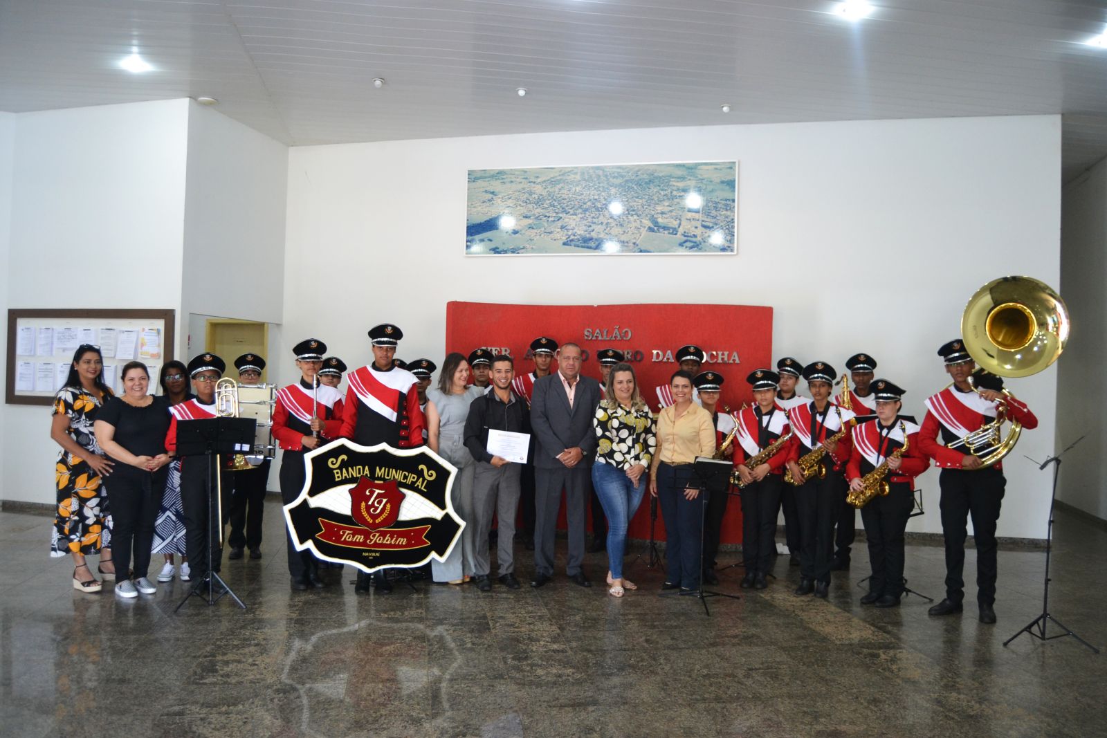 Taquara-PSD e integrantes da Banda Marcial Tom Jobim