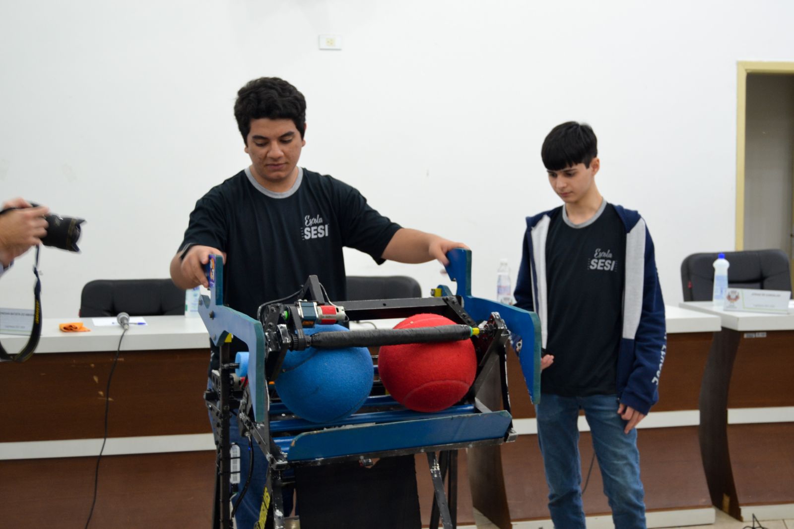 membros da equipe de robótica Tech Vikings