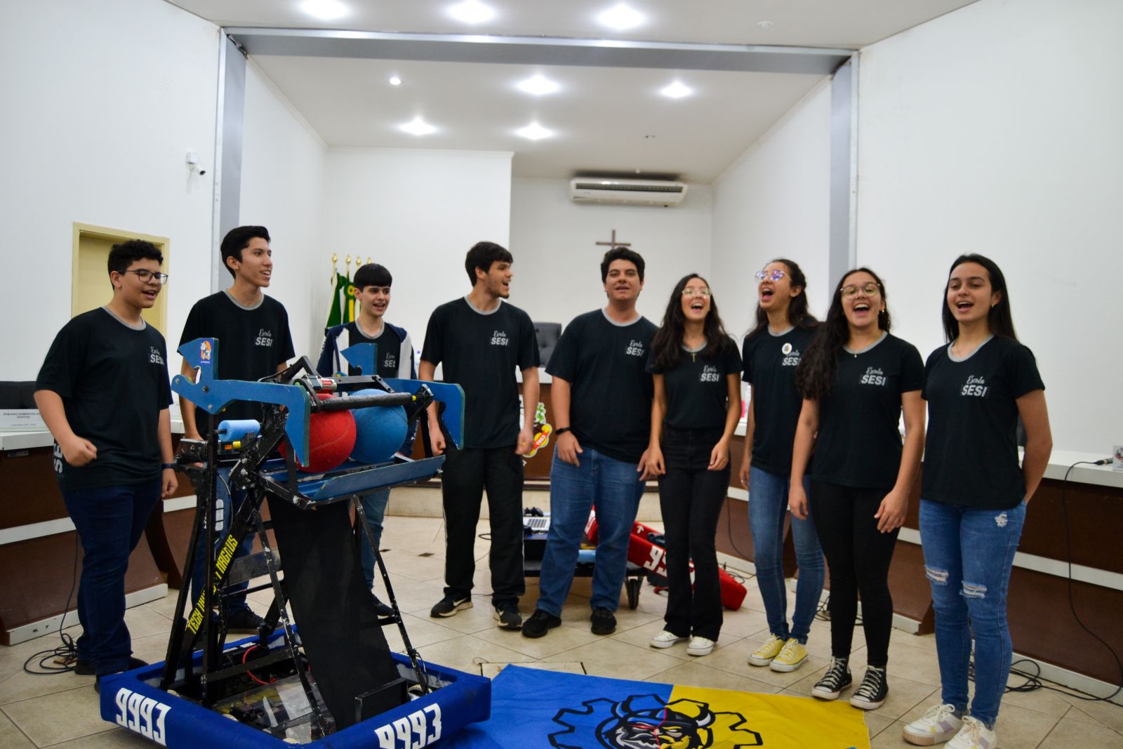 membros da equipe de robótica Tech Vikings